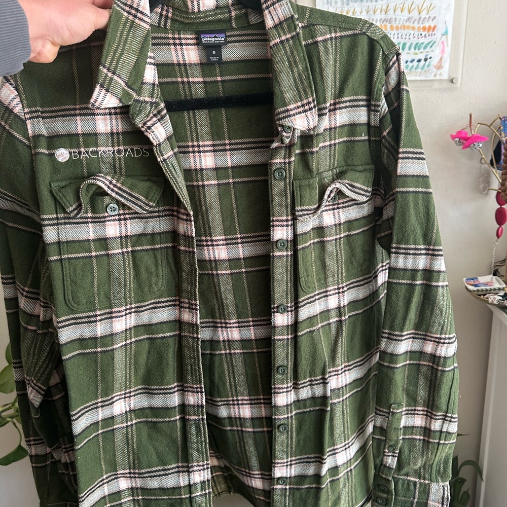 Patagonia women’s fleece in medium.